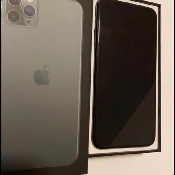 iPhone 11 Pro Max - Picture 4 of 4